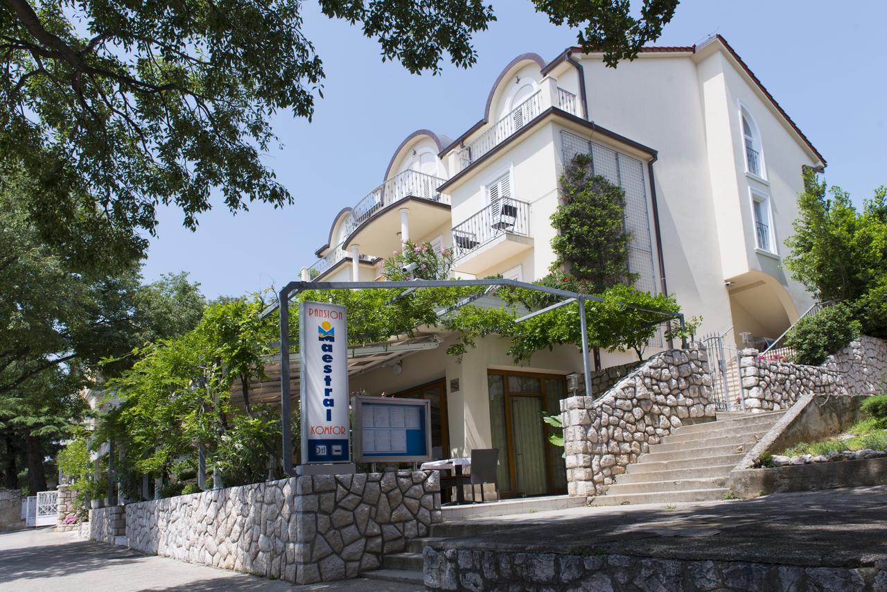 Pansion Maestral Hotel Novi Vinodolski Exterior photo
